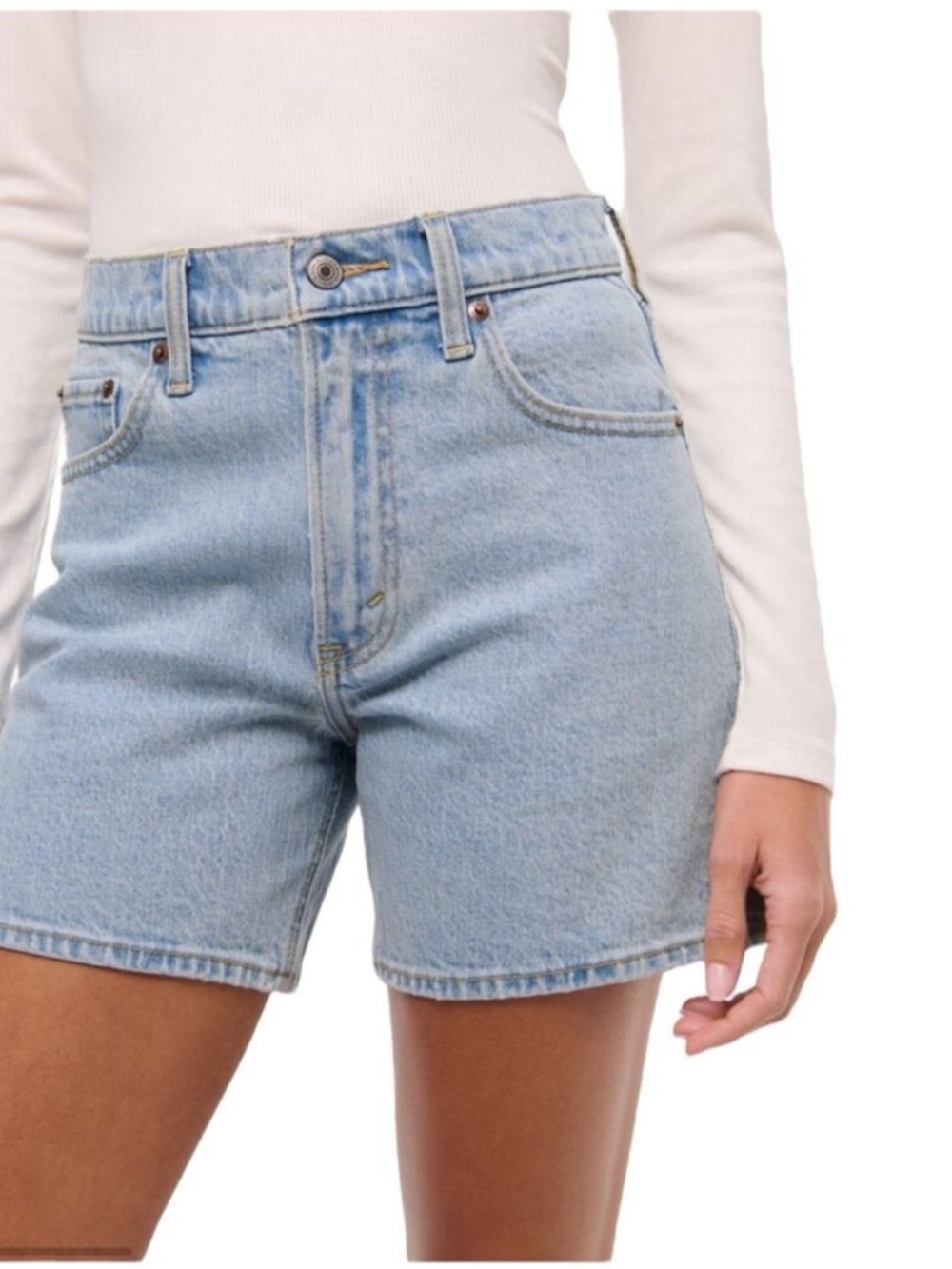 Abercrombie and Fitch curve love the dad short 7" high rise denim shorts Size 8 - Picture 5 of 14